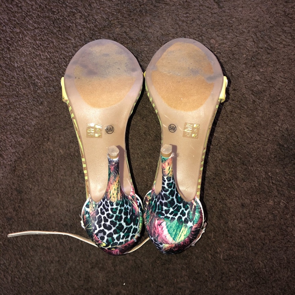 High Heels - Picture 3 of 5